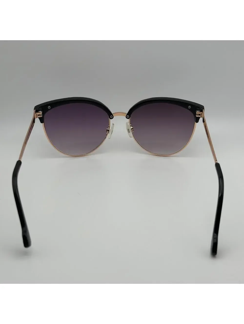 Jessica Simpson Cat Eye Sunglasses Black and Gold with Gradient Lenses